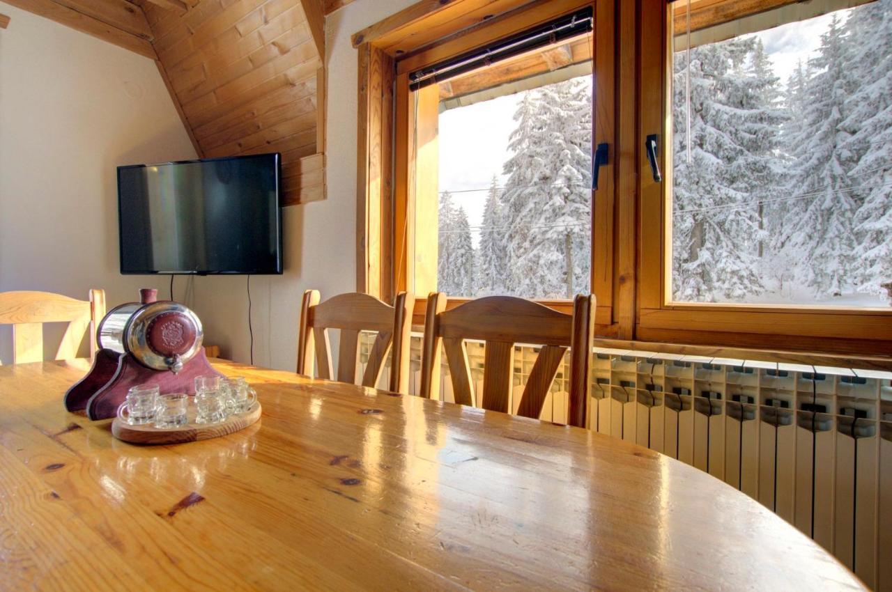 Apartments Dobro Яхорина Екстериор снимка